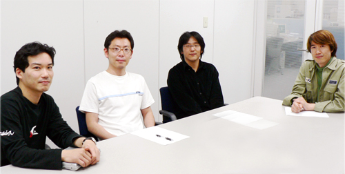 （左から）森 泰樹（プロデューサー）、古谷 昌昭（ディレクター）、杉山 浩（プログラム マネージャー）、田村 純一（プランナー）